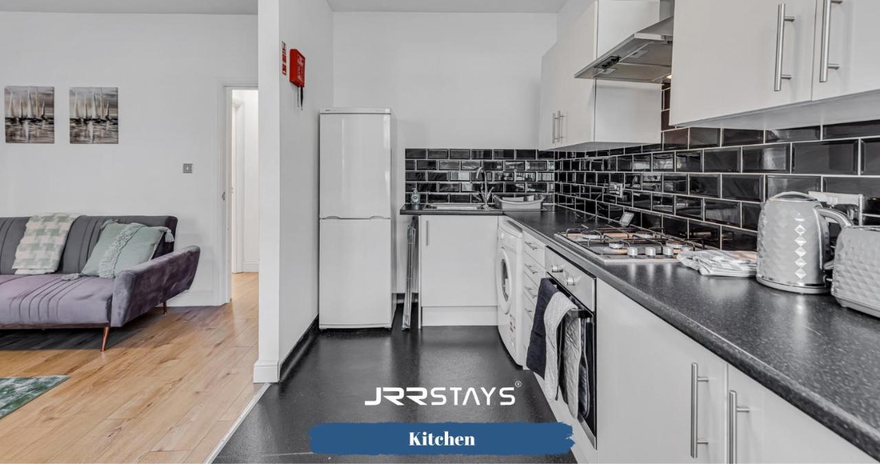 Cardiff Stylish 2 Bedroom Sleeps 6 Wi-Fi - Jrr Stays Exteriör bild