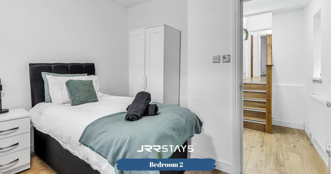 Cardiff Stylish 2 Bedroom Sleeps 6 Wi-Fi - Jrr Stays Exteriör bild